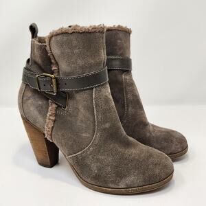 Bjorndal Cassidy Taupe Suede Leather Ankle Heeled Boot Bootie Size 8 Side Zip